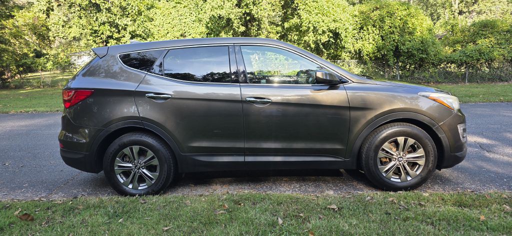2014 Hyundai Santa Fe Image 9