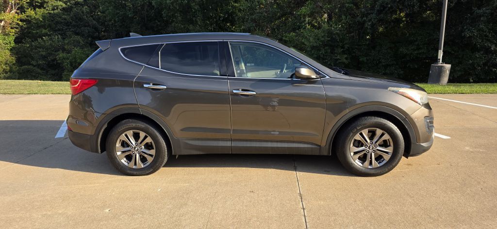 2014 Hyundai Santa Fe Image 21