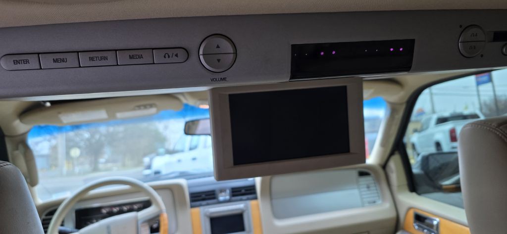 2010 Lincoln Navigator Image 21