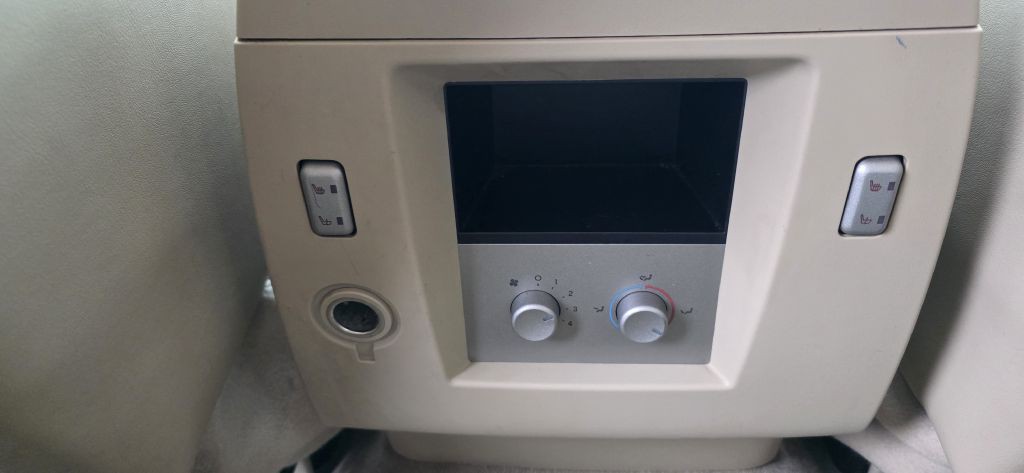 2010 Lincoln Navigator Image 23