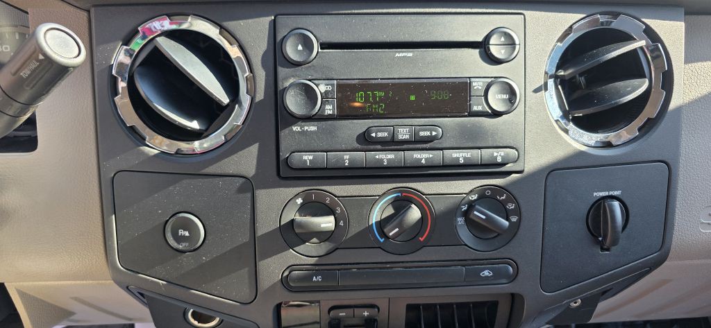 2008 Ford F-350 Image 28