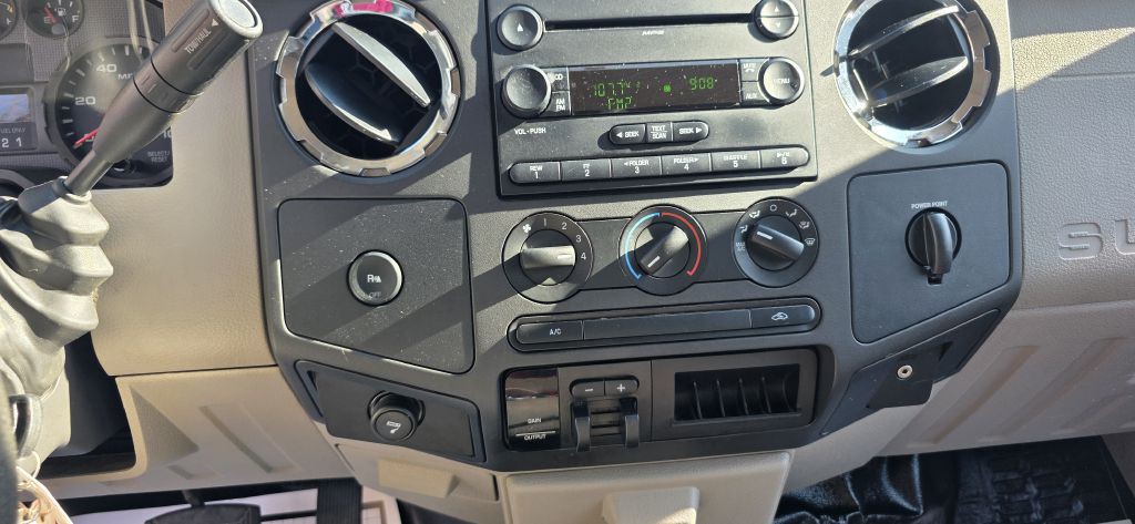 2008 Ford F-350 Image 32