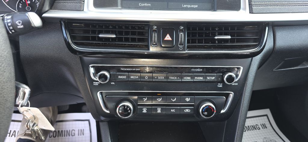 2019 Kia Optima Image 18