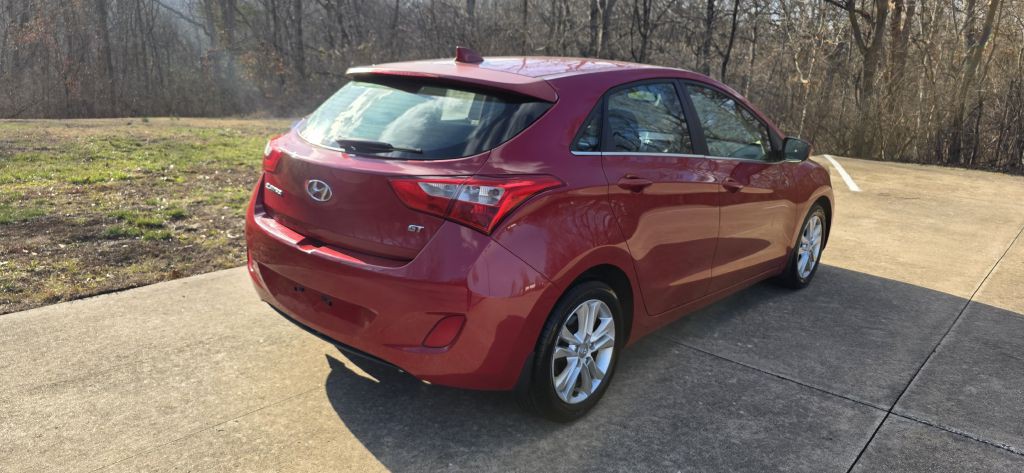 2013 Hyundai Elantra Image 18