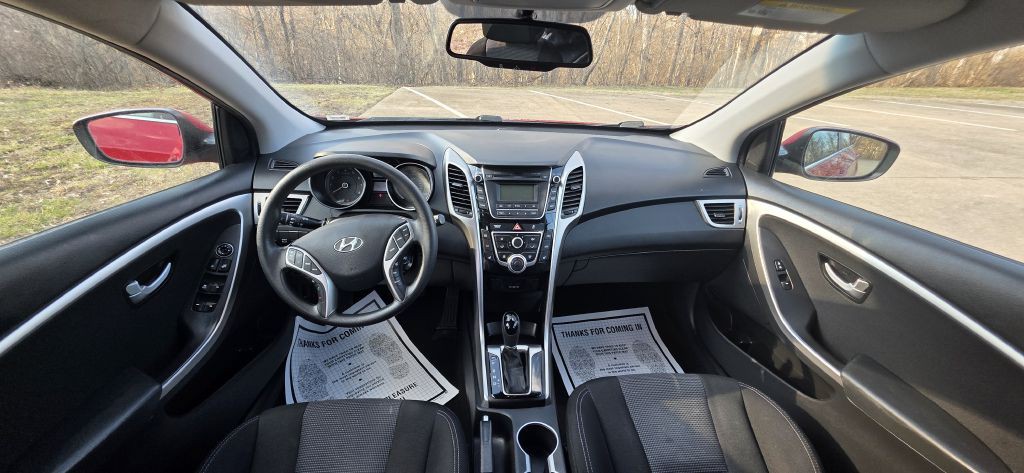 2013 Hyundai Elantra Image 30