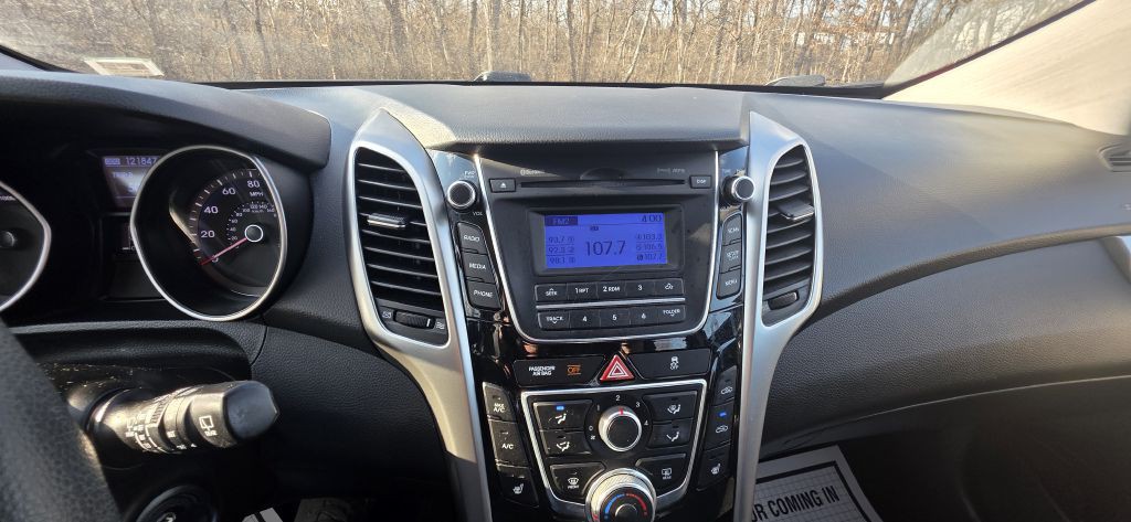 2013 Hyundai Elantra Image 34