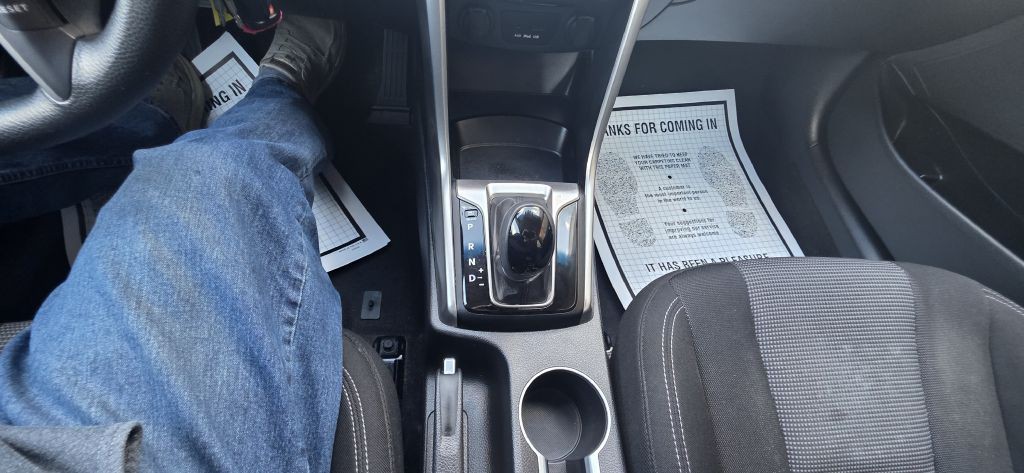 2013 Hyundai Elantra Image 39