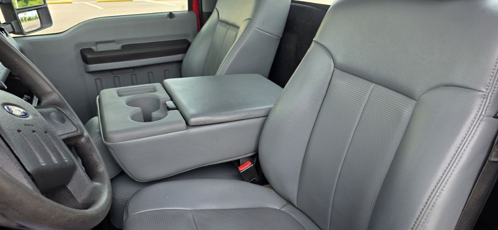 2015 Ford F-250 Image 32