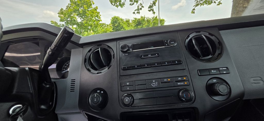 2015 Ford F-250 Image 34