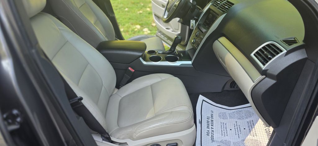2012 Ford Explorer Image 14