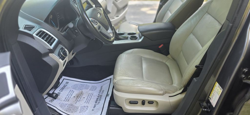 2012 Ford Explorer Image 20