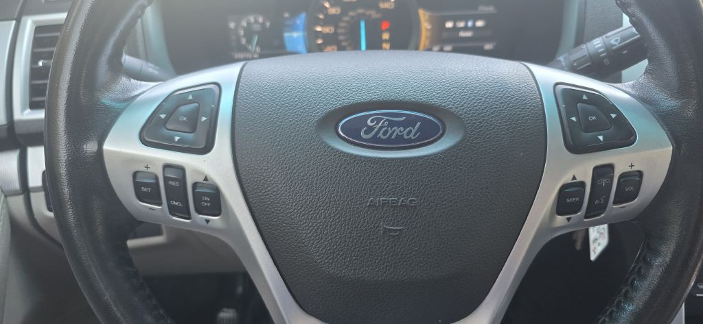 2012 Ford Explorer Image 24