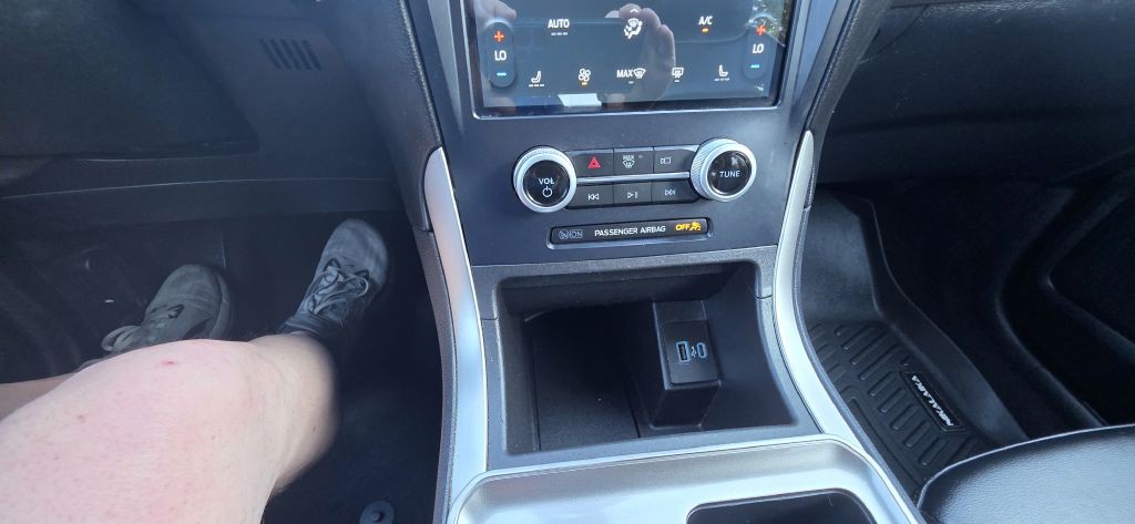 2023 Ford Edge Image 24