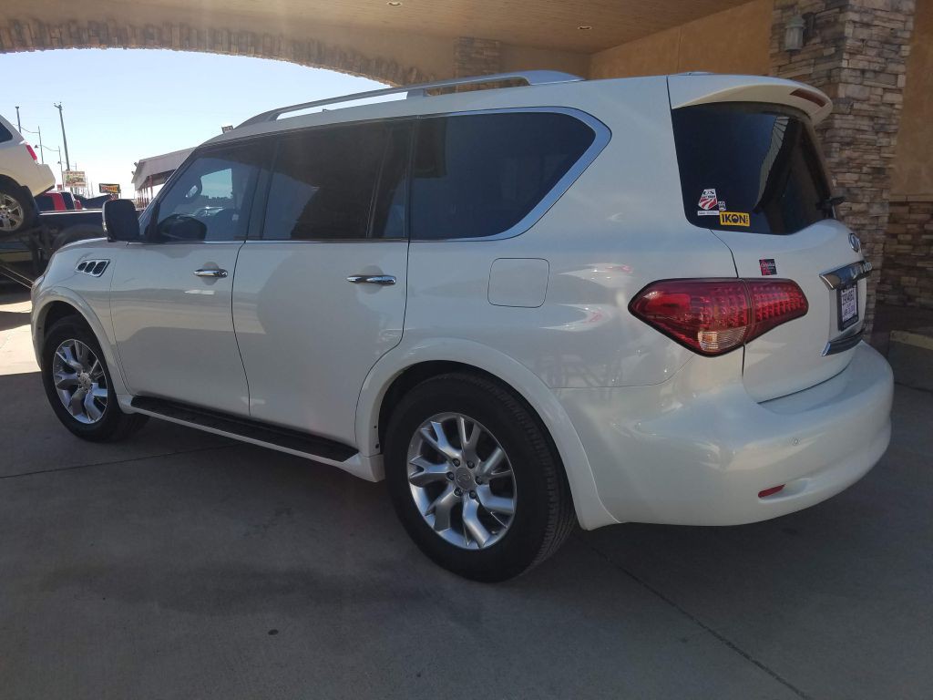 2012 INFINITI QX56 Image 6