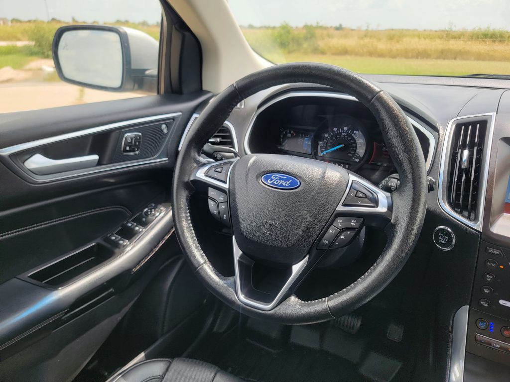 2019 Ford Edge Image 18