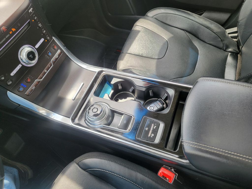 2019 Ford Edge Image 21