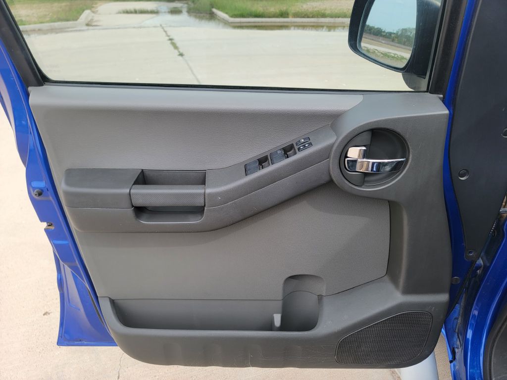 2012 Nissan Xterra Image 8