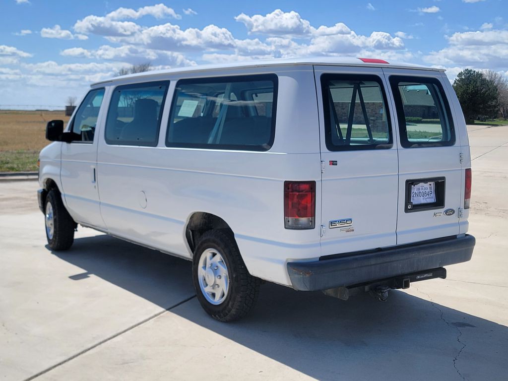 2010 Ford E-series Image 5