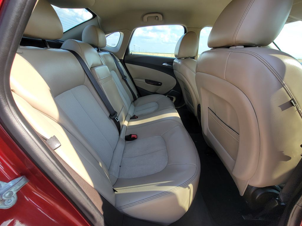 2012 Buick Verano Image 11
