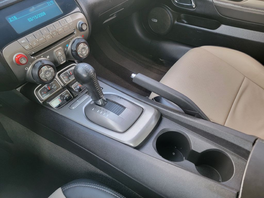 2010 Chevrolet Camaro Image 17
