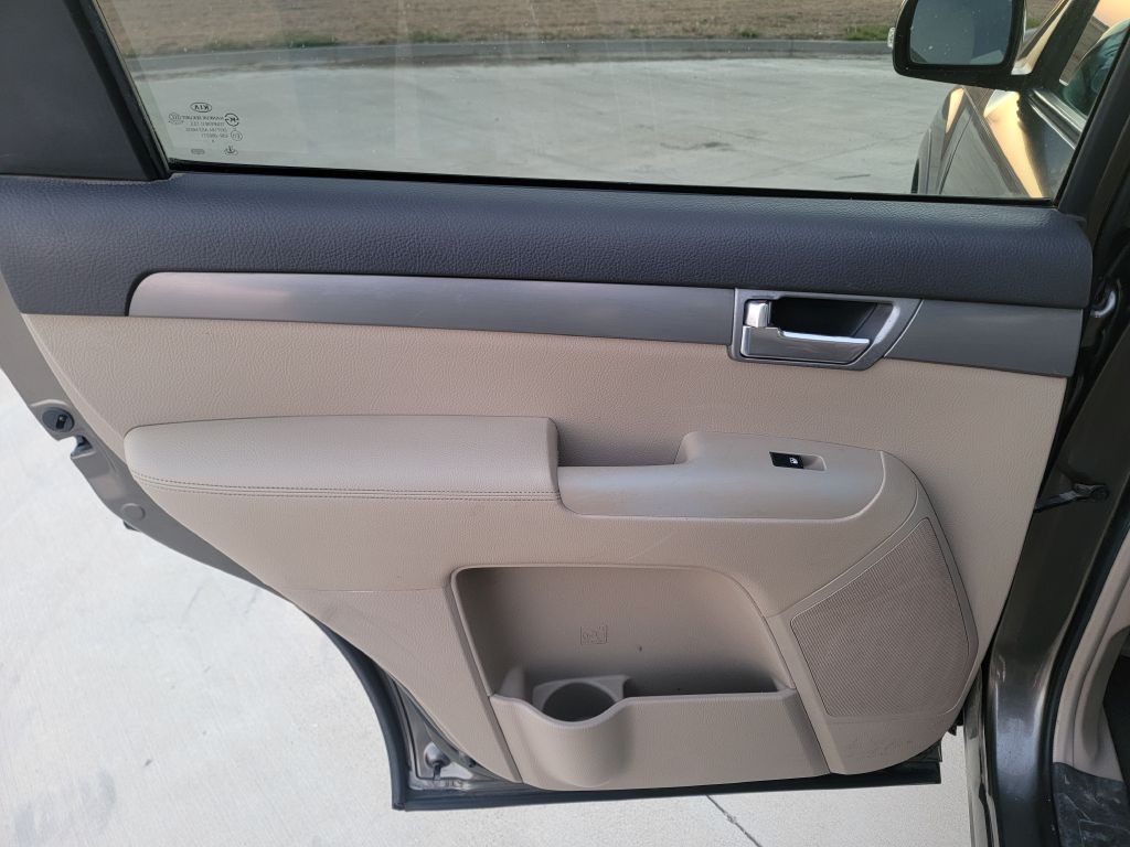 2009 Kia Borrego Image 10