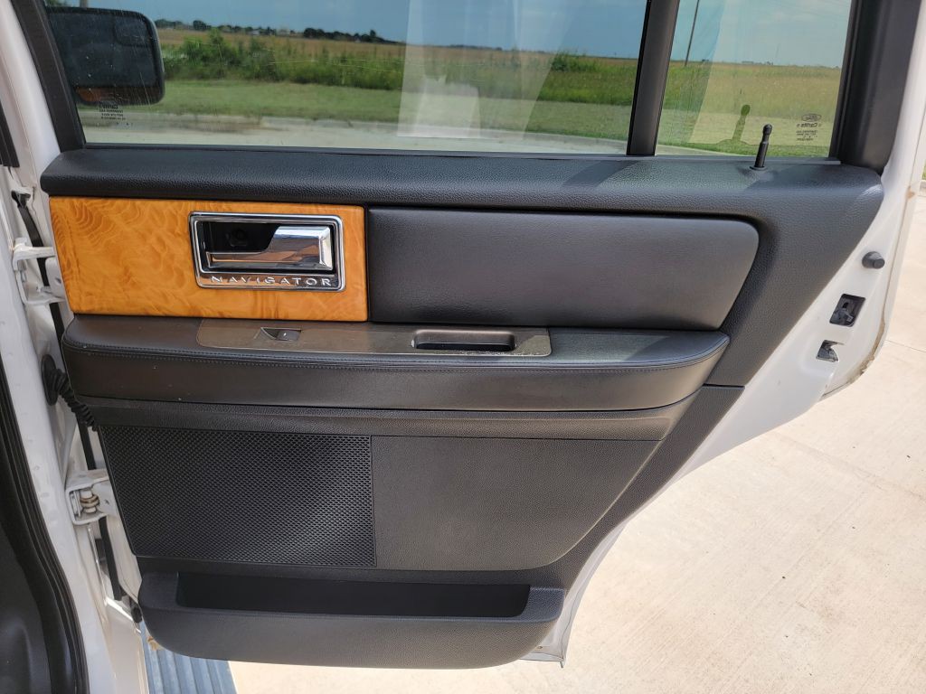 2012 Lincoln Navigator Image 14