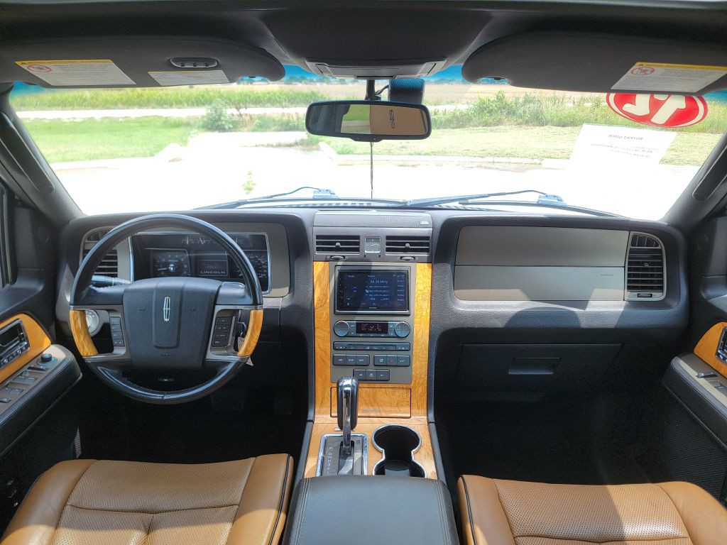 2012 Lincoln Navigator Image 18