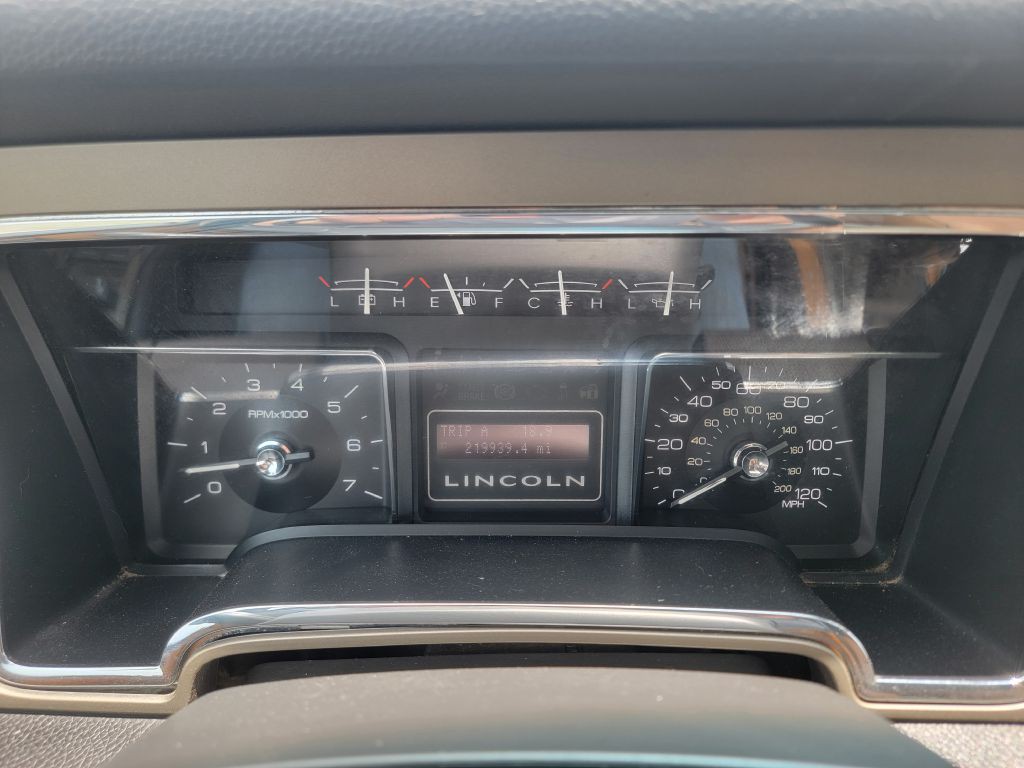 2012 Lincoln Navigator Image 19