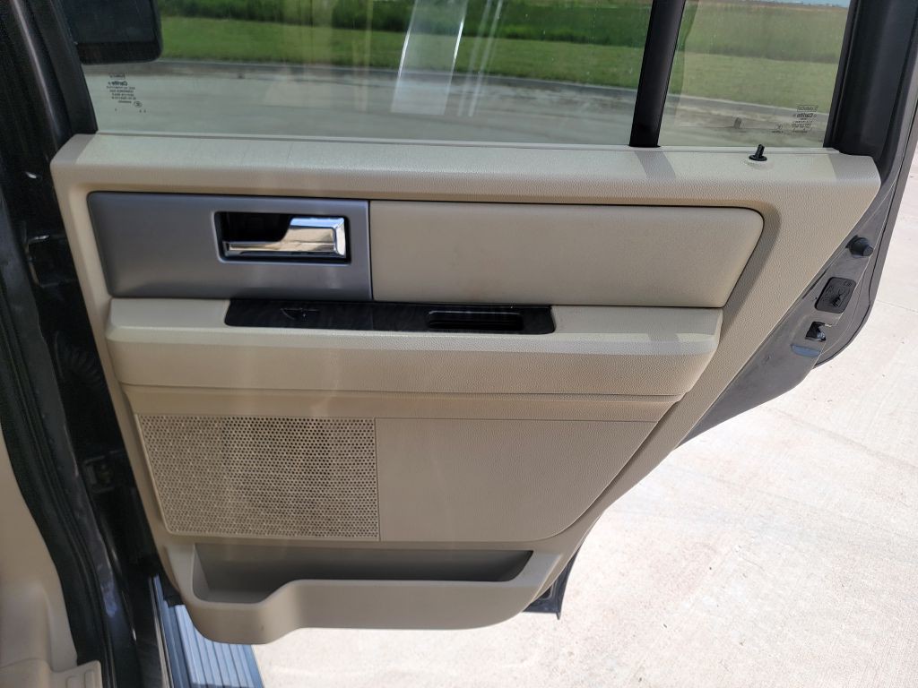 2016 Ford Expedition Image 14