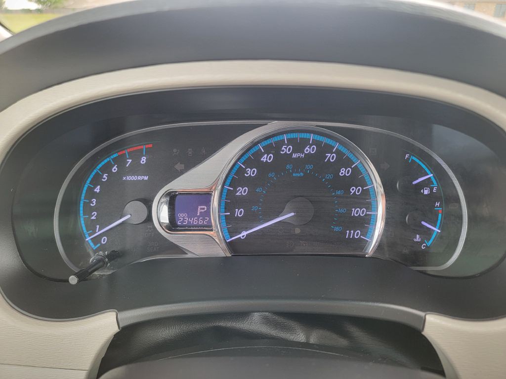2014 Toyota Sienna Image 18