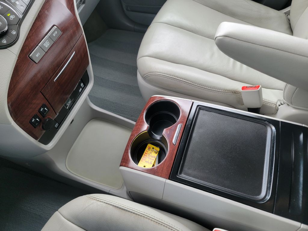 2014 Toyota Sienna Image 20