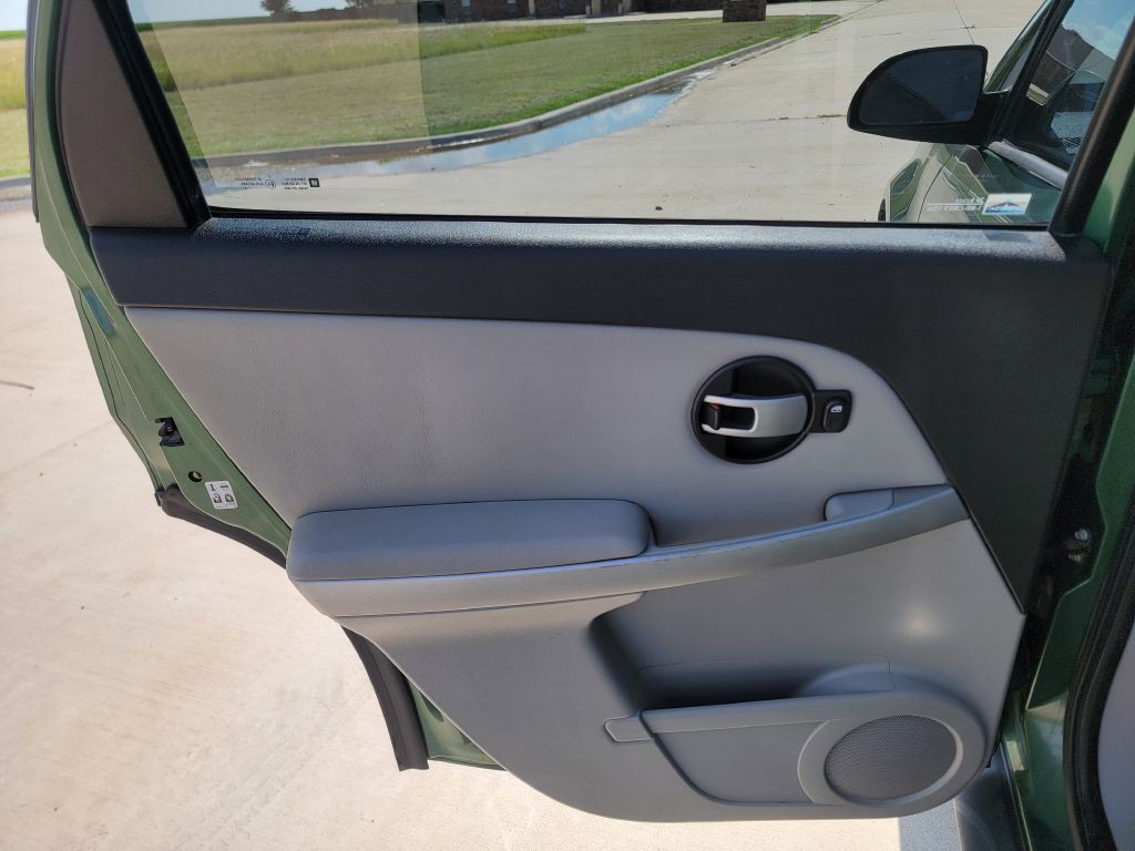 2005 Chevrolet Equinox Image 10