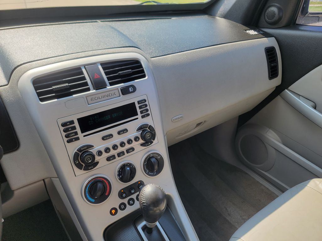2005 Chevrolet Equinox Image 20