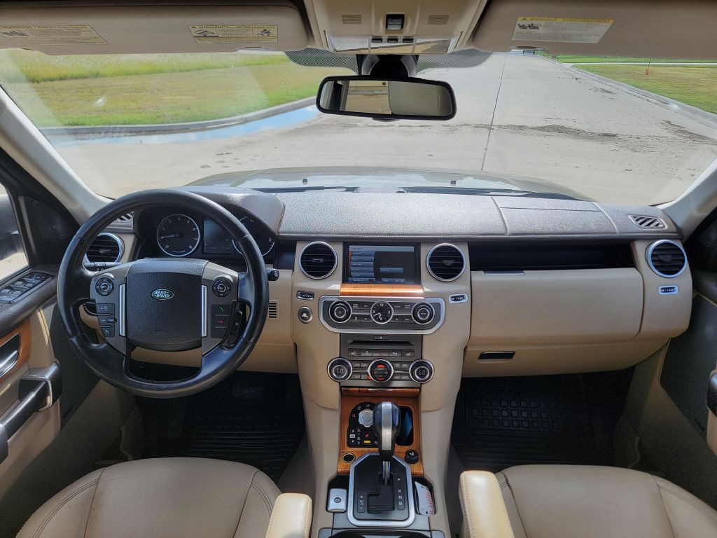 2011 Land Rover LR4 Image 18