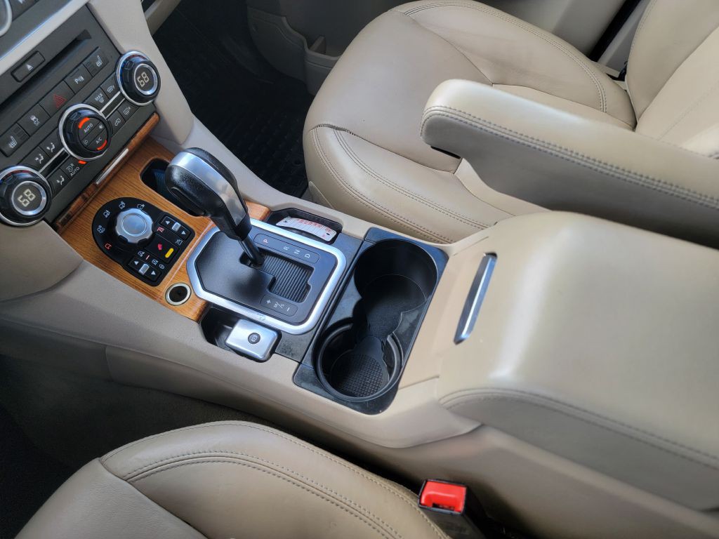 2011 Land Rover LR4 Image 22