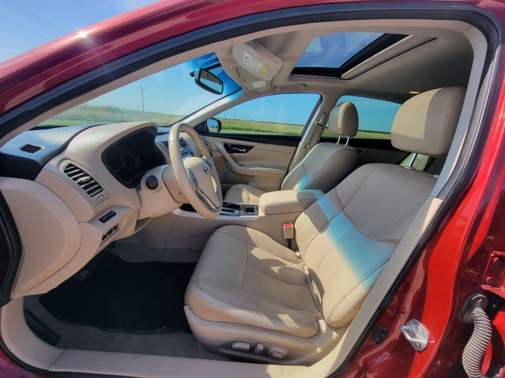 2014 Nissan Altima Image 7
