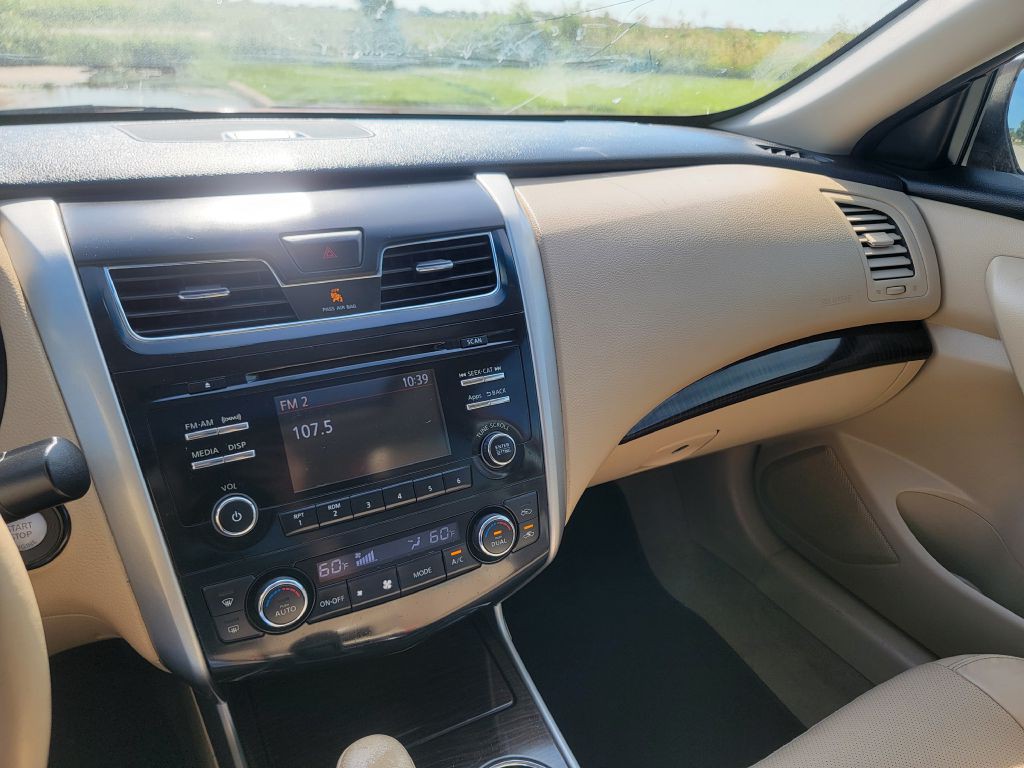 2014 Nissan Altima Image 19