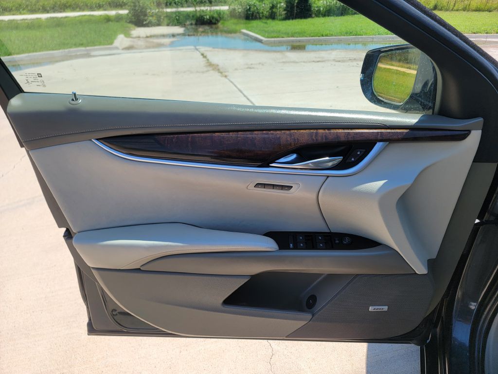 2013 Cadillac XTS Image 8