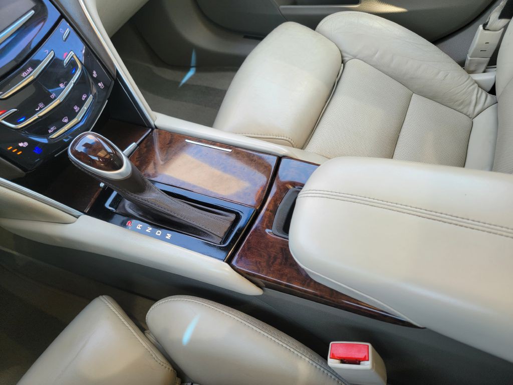 2013 Cadillac XTS Image 20