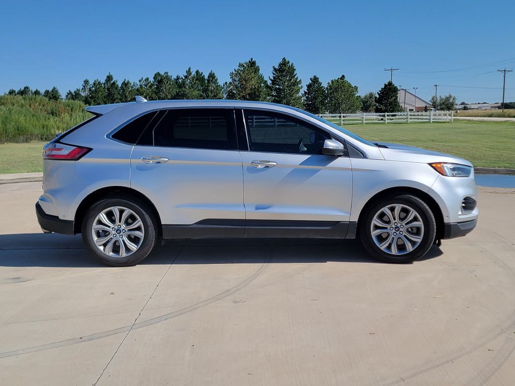 2019 Ford Edge Image 3