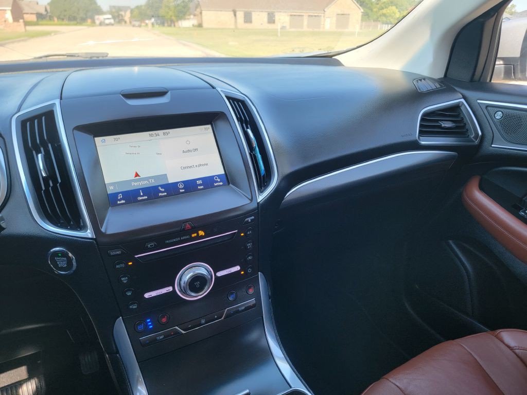 2019 Ford Edge Image 20