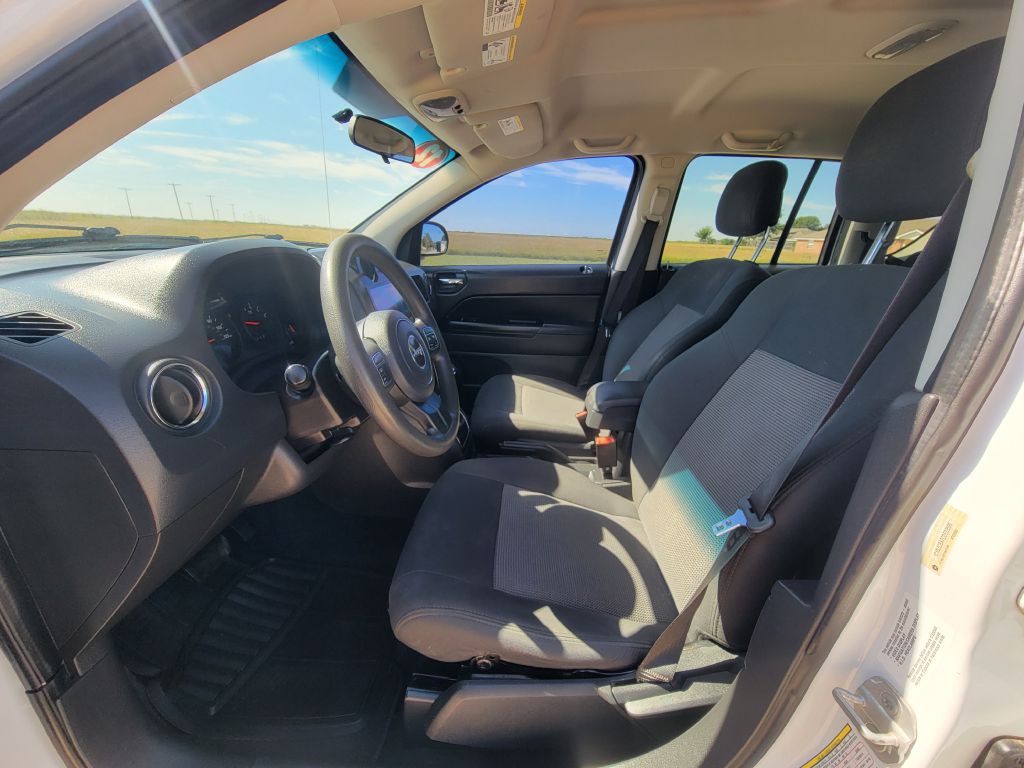 2012 Jeep Compass Image 7