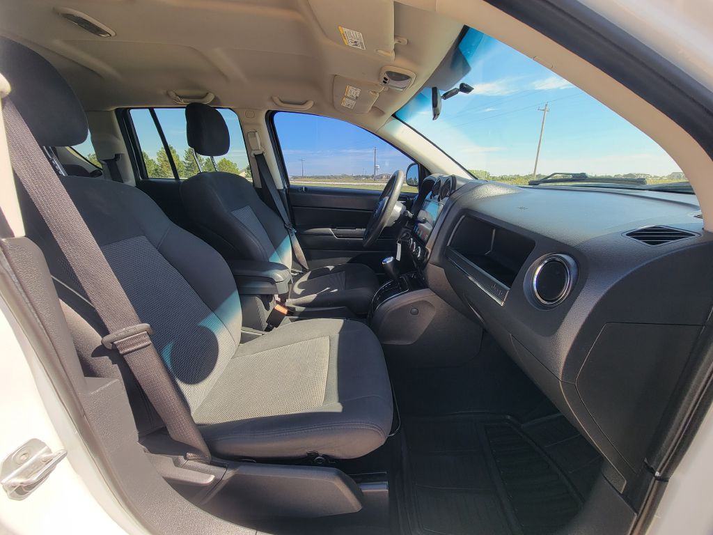 2012 Jeep Compass Image 14