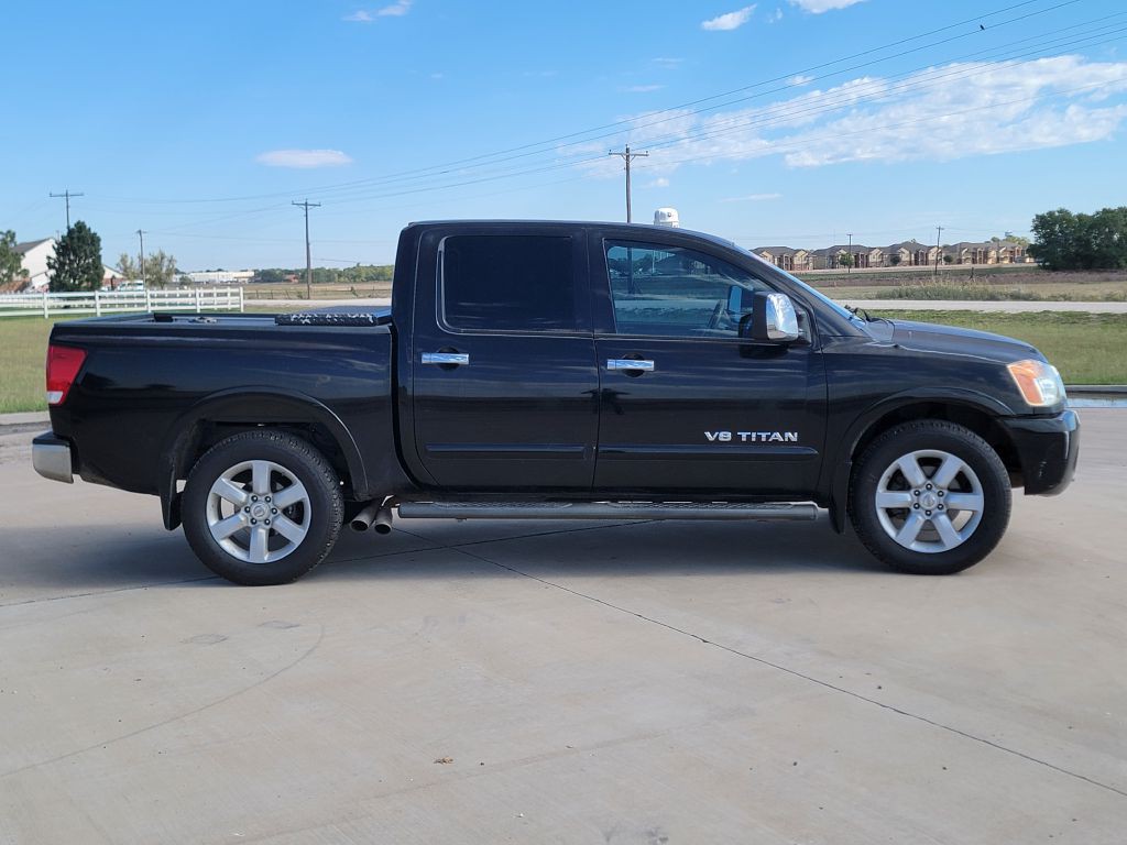 2008 Nissan Titan Image 3