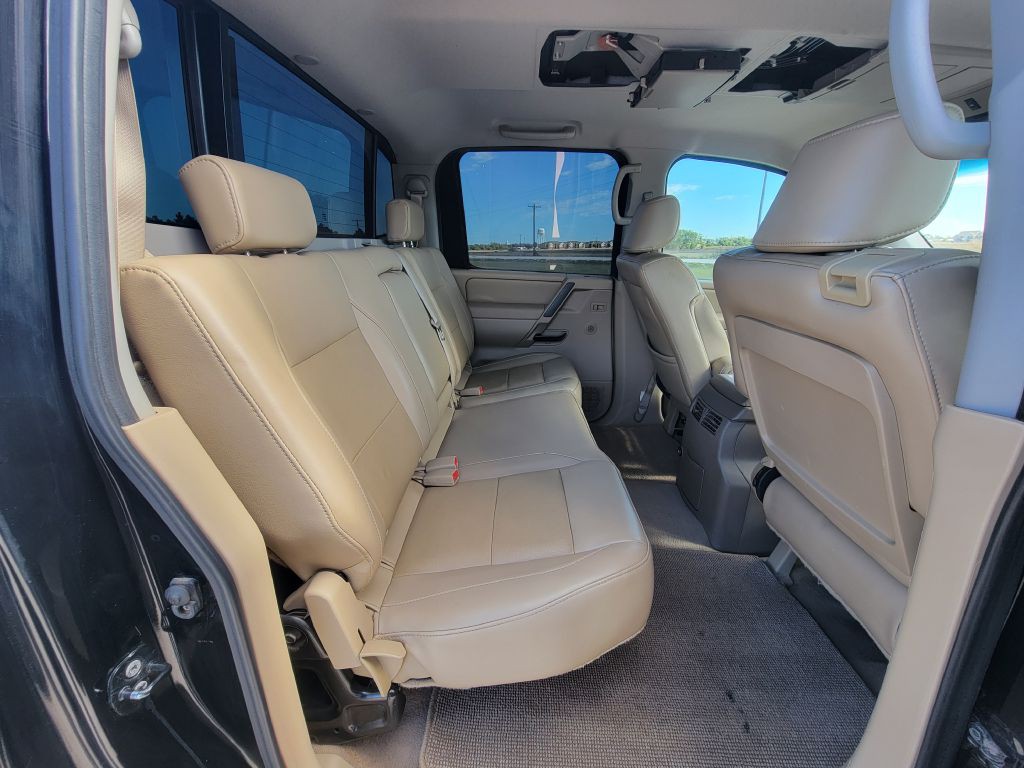 2008 Nissan Titan Image 11