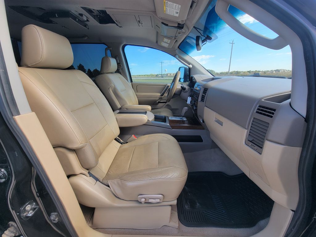 2008 Nissan Titan Image 13