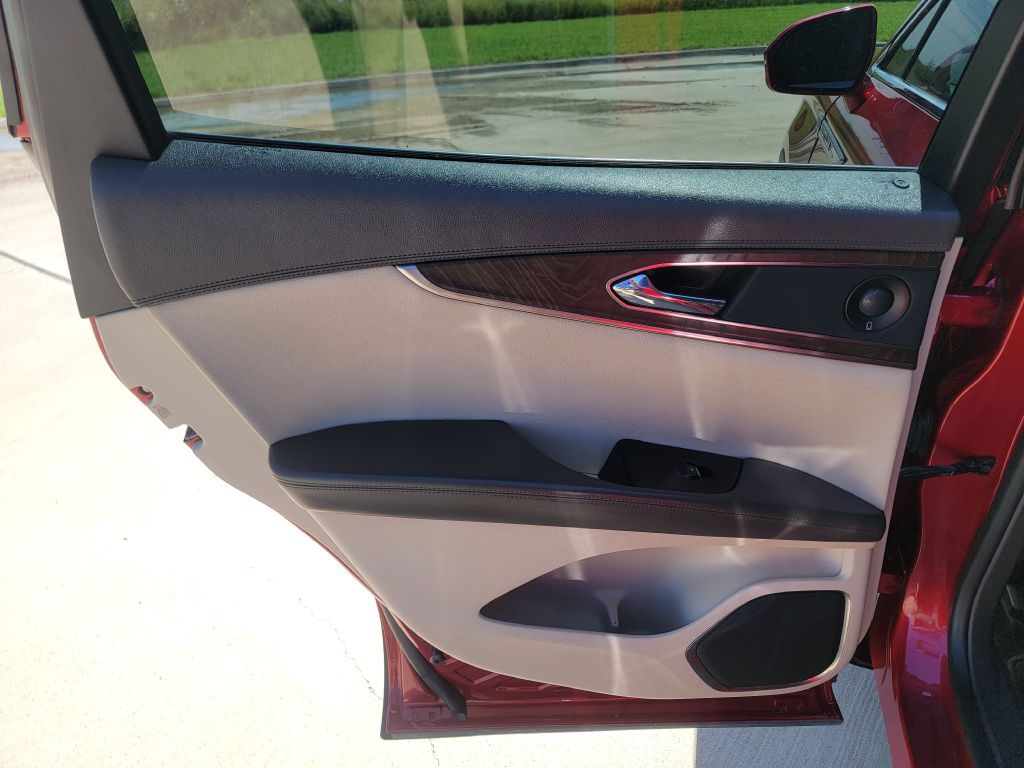 2020 Lincoln Nautilus Image 10