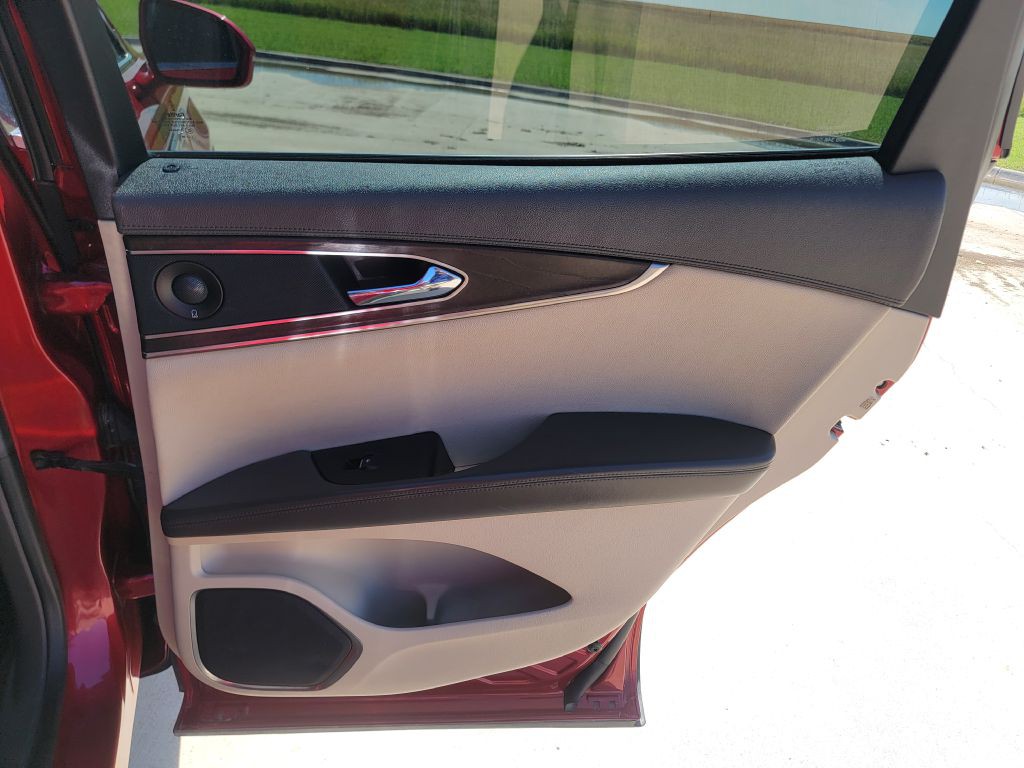 2020 Lincoln Nautilus Image 13