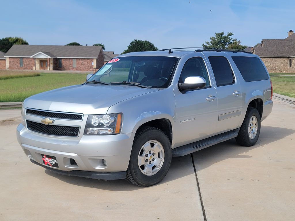 2011 Chevrolet Suburban Image 1