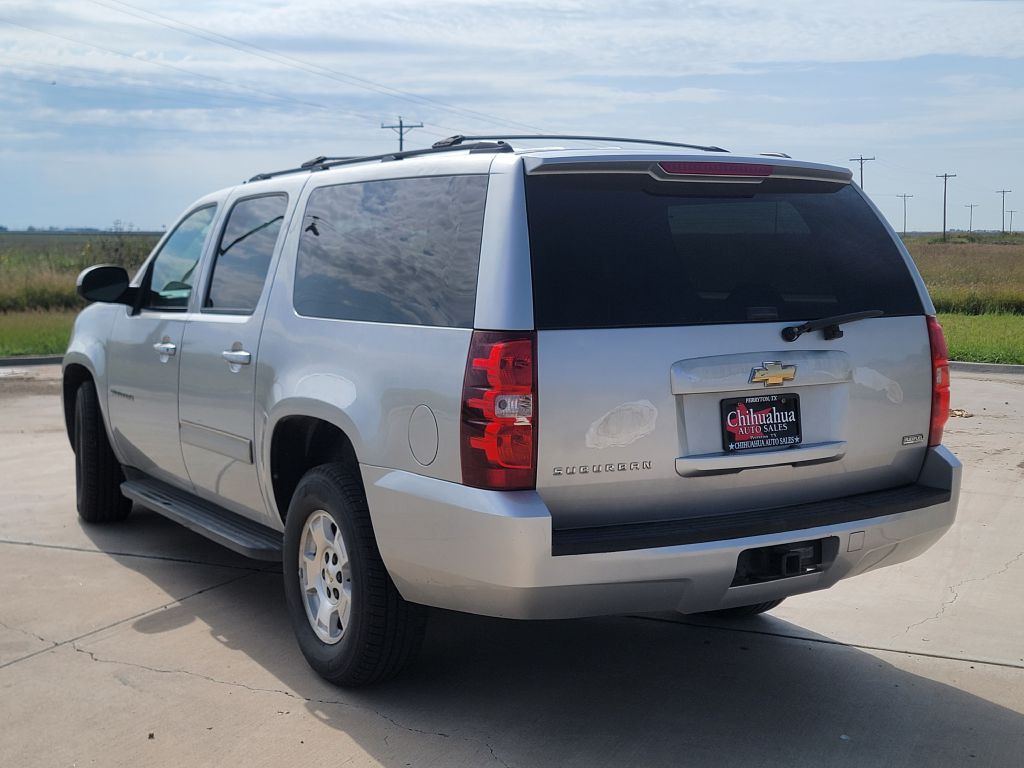 2011 Chevrolet Suburban Image 5